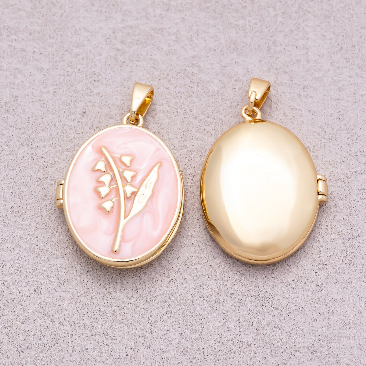 16K Gold Plated White & Pink Mother of Pearl Leaf Oval Open Locket Pendant - Sold Each