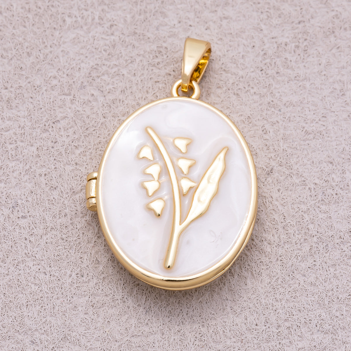 16K Gold Plated White & Pink Mother of Pearl Leaf Oval Open Locket Pendant - Sold Each