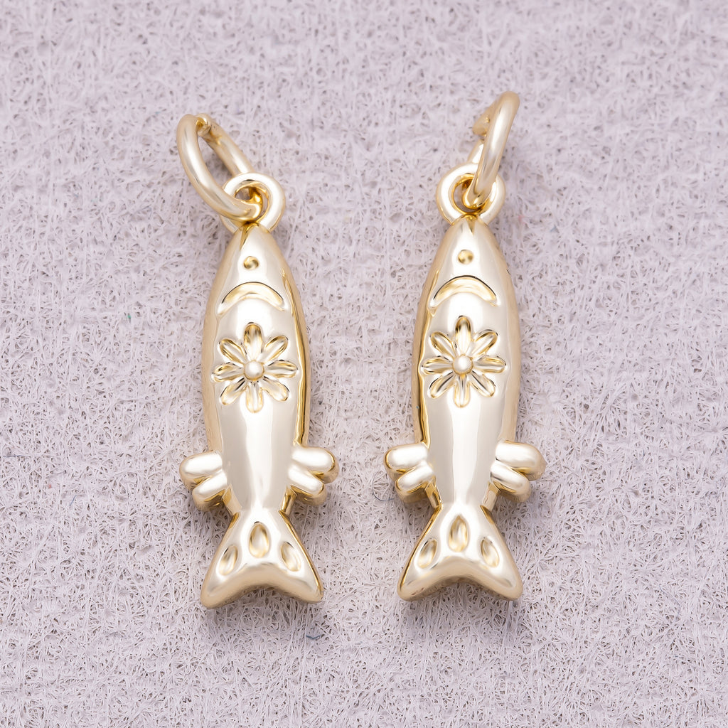 16K Gold Plated Floral Engraved 3D Puffy Fish Ocean Charm - Sold Each