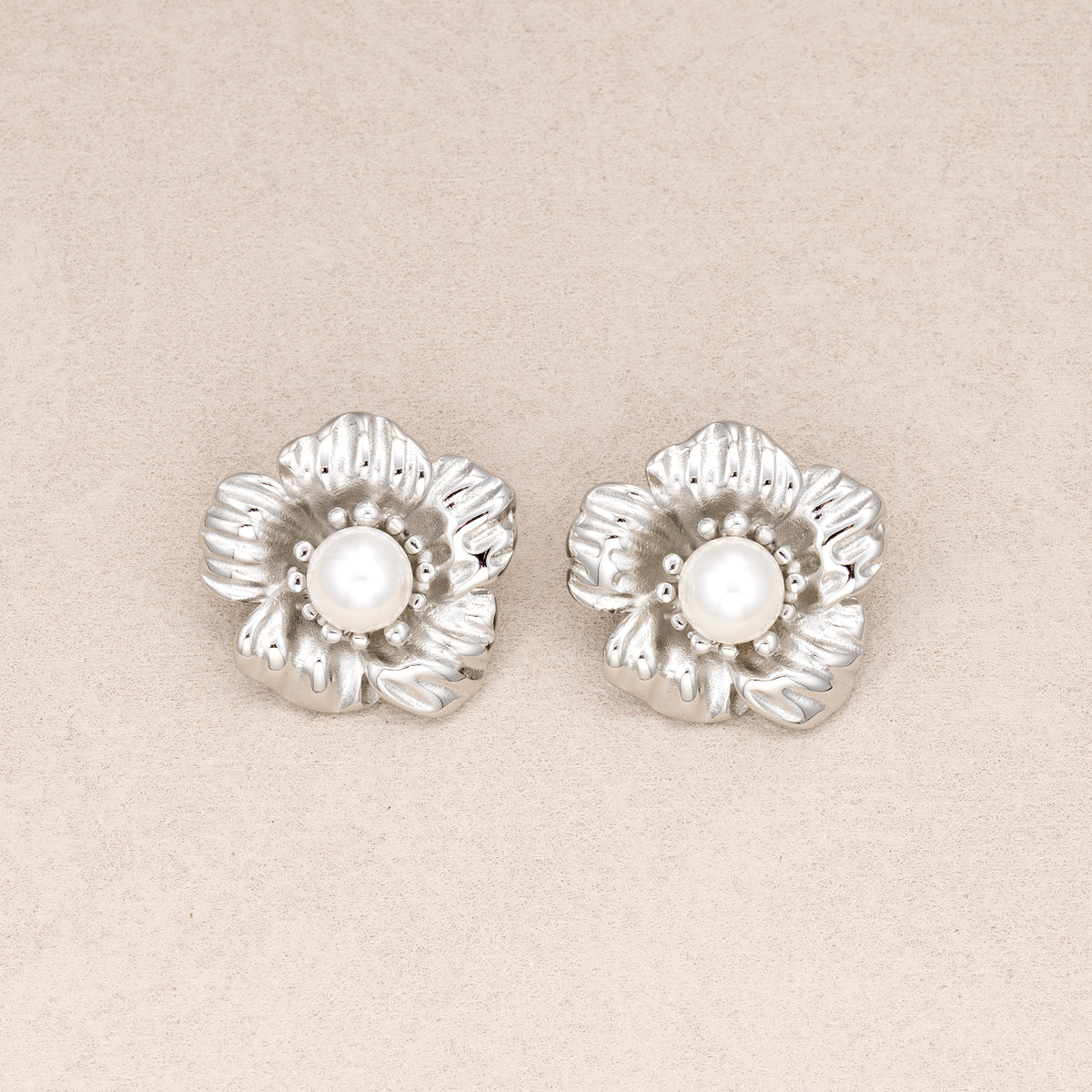 Gold PVD Stainless Steel Shell Pearl Mini Flower Stud Earrings