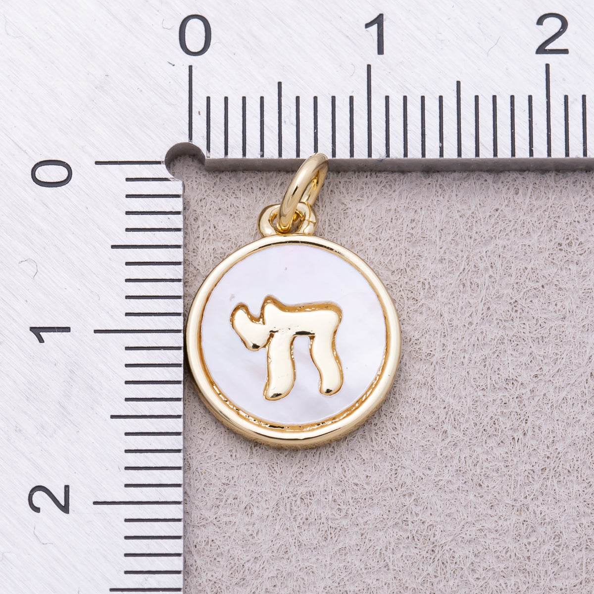 16K Gold Plated "Chai" Hebrew Mother of Pearl Round Charm - Sold Each