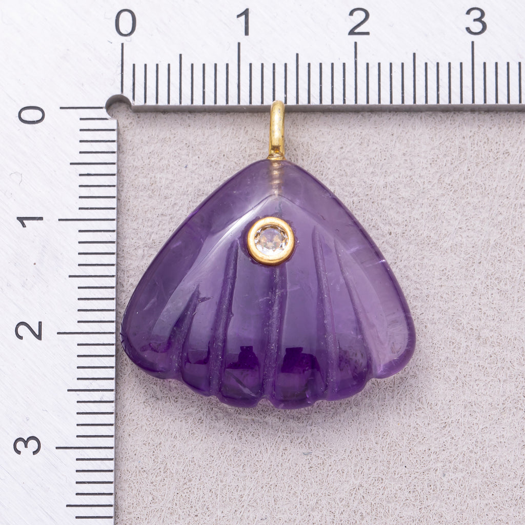 16K Gold Plated Solitaire CZ Ocean Scallop Beach Acrylic Pendant - Sold Each